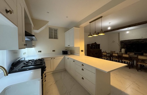 Llanbedr Casa | Cae Nest Hall