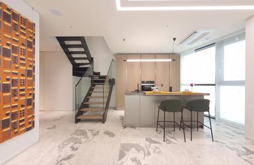 Yeoksam Apartamento | Caelum Black Gangnam Luxury Apt 카일룸블랙 강남 럭셔리 아파트