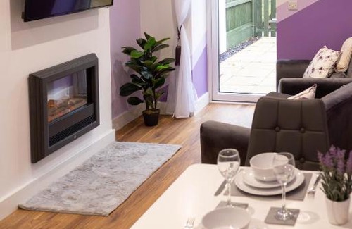 Hendrerwydd Casa | Caer Fedwen Barns Blodyn Cottage Cosy Self Catering with Private Hot Tub