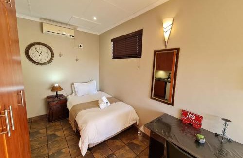 Kathu Casa | Caesars Place Guest House