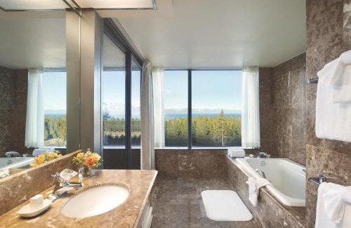 Stateline Complejo | Caesars Republic Lake Tahoe, A Caesars Destination
