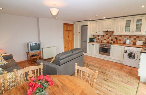 County Cork Cabaña | CAHIRKEEN COTTAGE, pet friendly in Allihies, County Cork