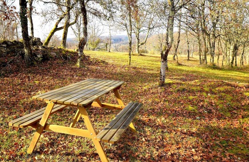Bagat-en-Quercy Casa | Casa cerca de Cahors con área natural privada