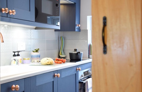 Westleton Cabaña | CAINES COTTAGE, pet friendly, character holiday cottage in Westleton