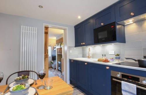 Westleton Cabaña | CAINES COTTAGE, pet friendly, character holiday cottage in Westleton