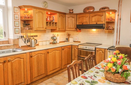 Dungarvan Cabaña | CAIRBRE HOUSE, family friendly in Dungarvan, County Waterford