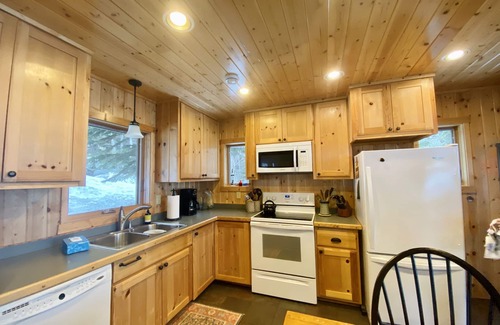 Lutsen Casa | Cairn Cottage on Lake Superior's North Shore! 3 nts. for Price of 2 nts til Apr!