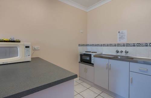 Cairns North Hotel | Cairns Holiday Lodge