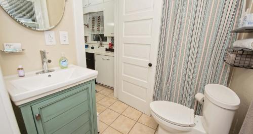 Walnut Street Casa | Cairo St Bungalow