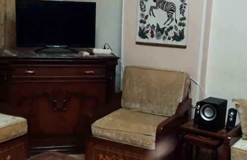 Oula Apartamento | Cairo University Fans