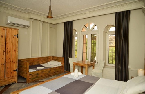 Al-Karak Hotel | Cairwan Hotel