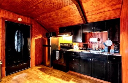 Downtown Cabina | Cajun Stays-Cozy Haven Near Downtown Lafayette