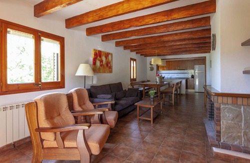 Sagas Cabaña | Cal Colom, casa rural con una capacidad de 8 personas y a una hora de Barcelona
