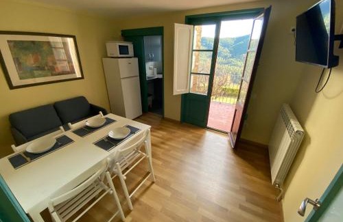 Borreda Apartamento | CAL TÒFONES, 1er 1a. Apartament turístic a Borredà, 08619-Barcelona