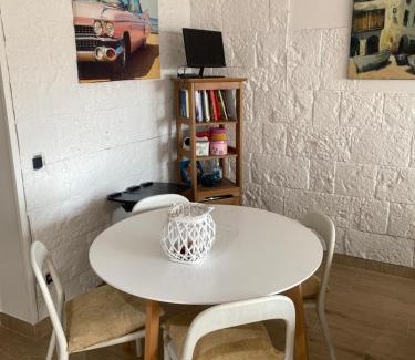Salionc Apartamento | Cala Salions, Amplio Apartamento con visitas al mar Tossa de mar