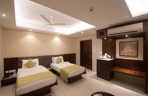 Calangute Hotel | Calangute Tower- AM Hotel Kollection