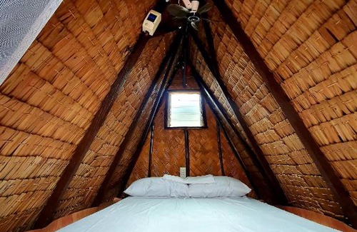 Calatagan Cabina | Calatagan's Bahay Kubo - with Beach Access