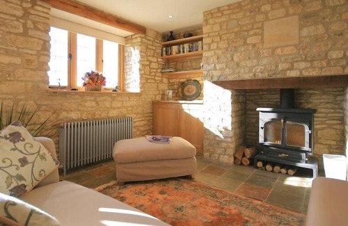 Chedworth Cabaña | CALCOT PEAK BARN, ideal para familias en Northleach, Ref 988803