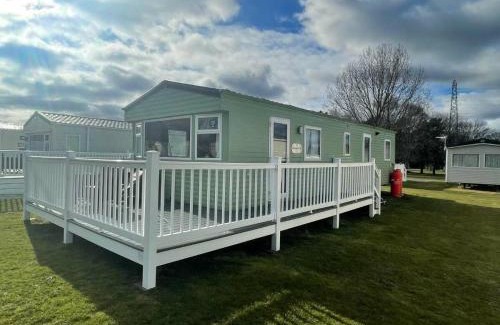 Fritton Casa | Caldecott Hall Country Park - Holiday Accommodation 21586