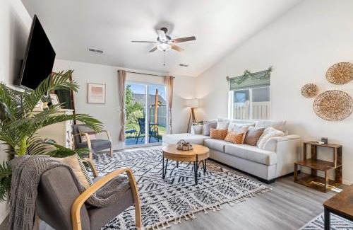 Caldwell Casa | Caldwell Boho Farmhouse 3 Bedroom Private Home
