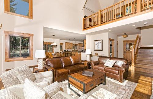 Truckee Casa | Caleb's Getaway by Tahoe Getaways at Old Greenwood- 3BR w Bonus Room, Pets Welcome & Ski Shuttle!