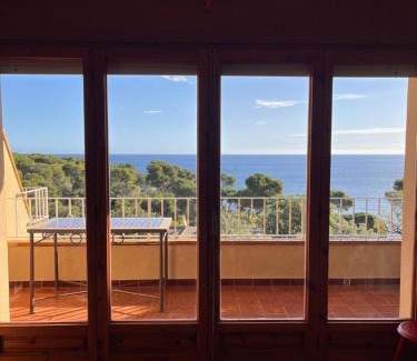 Calella de Palafrugell Apartamento | Calella de Palafrugell bellísimo apartamento con vistas al mar