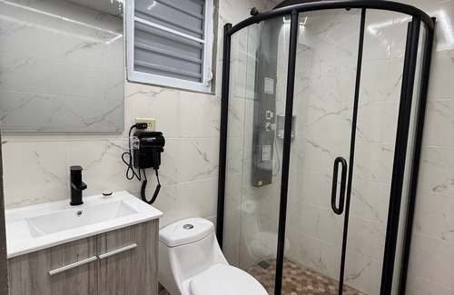Terranova Apartamento | Caleno Boricua apartment. Apartamento lujoso moderno a 5 minutos de la playa