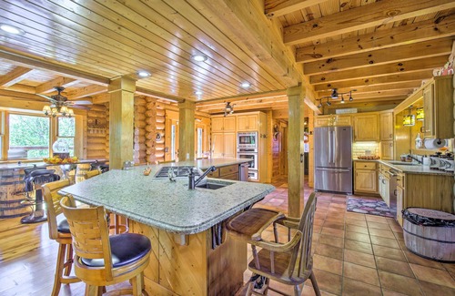 Calhoun Casa | Calhoun Cabin w/ River View + Wraparound Deck