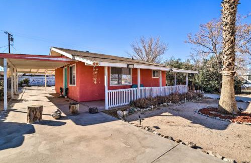 Twentynine Palms Casa | Cali Desert Oasis with Hot Tub and Mtn Views!