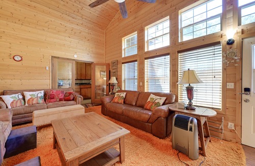 California Hot Springs Cabina | California Hot Springs Creekside Treehouse Cabin