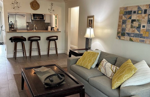 Port Hueneme Condominio | California Beach Bungalow