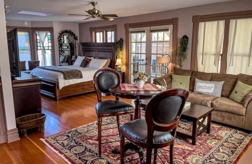 Jacksonville Casa | California Cottage