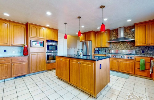 Brentwood Casa | California Countryside Estate - Pool, 22 Rooms