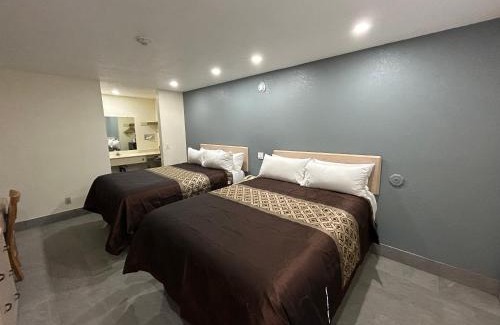 Victorville Hotel | California Inn Hotel and Suites Adelanto US 395