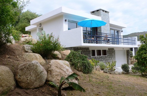 Vico Casa | Casa californiana junto al mar - SAGONE