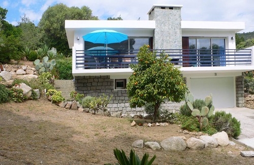 Vico Casa | Casa californiana junto al mar - SAGONE