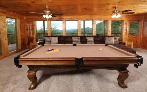 Gatlinburg - Pigeon Forge Villa | Calis Place