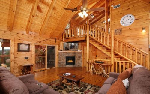 Gatlinburg - Pigeon Forge Villa | Calis Place