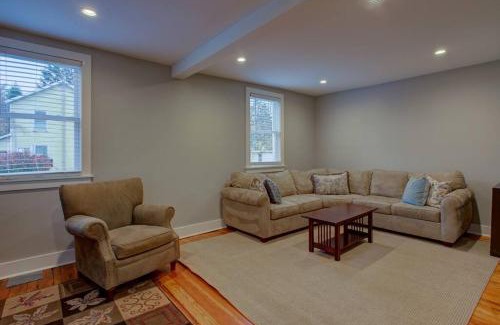 Salunga Casa | Calla Lily Farmhouse