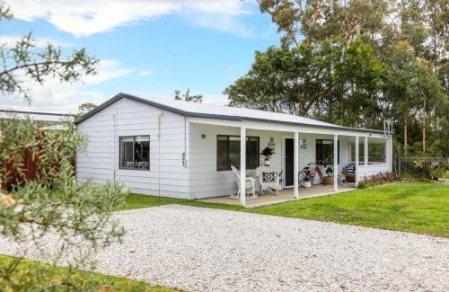 Callala Bay Casa | Callala Bay Gem - Jervis Bay - Pet Friendly Getaway with Spa