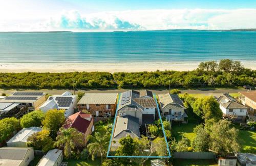 Callala Beach Casa | Callala Beach Walk - Beachfront with Fireplace