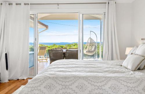 Callala Beach Casa | Callala Beach Walk - Beachfront with Fireplace