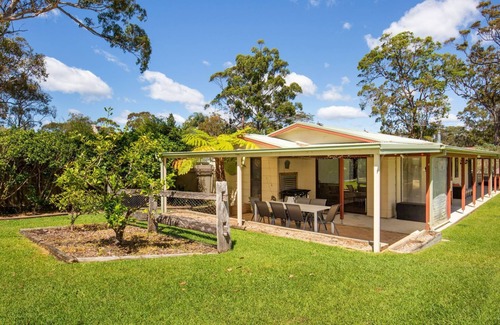 Callala Bay Casa | Callala Calm - Pet Friendly - 5 Mins Walk to Beach