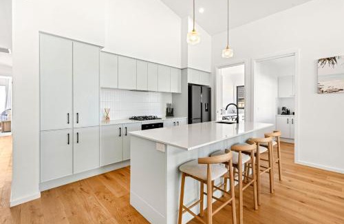 Callala Bay Casa | Callala Haven - Pet Friendly with Fire Pit