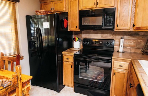 Green Valley Condominio | Calle Condo Summary:
