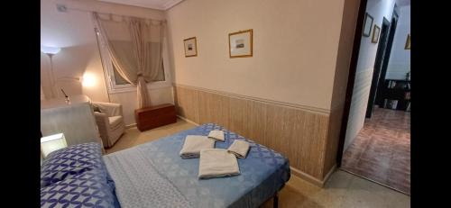 Santiago de la Ribera Casa | Calle Dr Fleming 3 bedroom home for 6 people