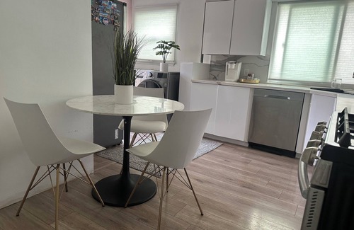Los Altos Casa | Calm 3-2 house in Long Beach