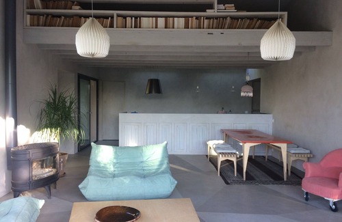 Truinas Casa | CASA TRANQUILA Y BRILLANTE, ABIERTA A LA NATURALEZA CON JACUZZI