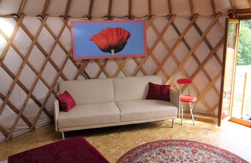 Laprugne Cabina | Calm and cocooning, the Yourte Coquelicot in Auvergne