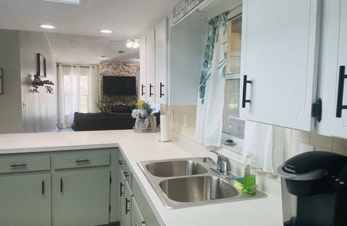 Fort King District Casa | Calm and Cozy Healing Escape -3 bedroom home
